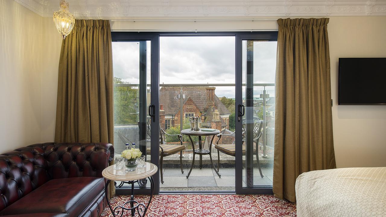 The George Street Hotel Oxford Exterior foto A room at the hotel